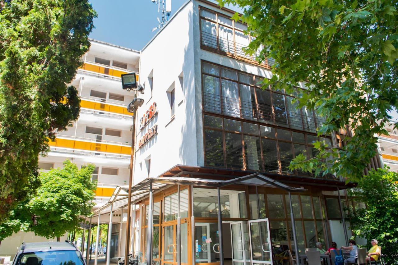 Ce Napfeny Hotel Siófok Exterior foto