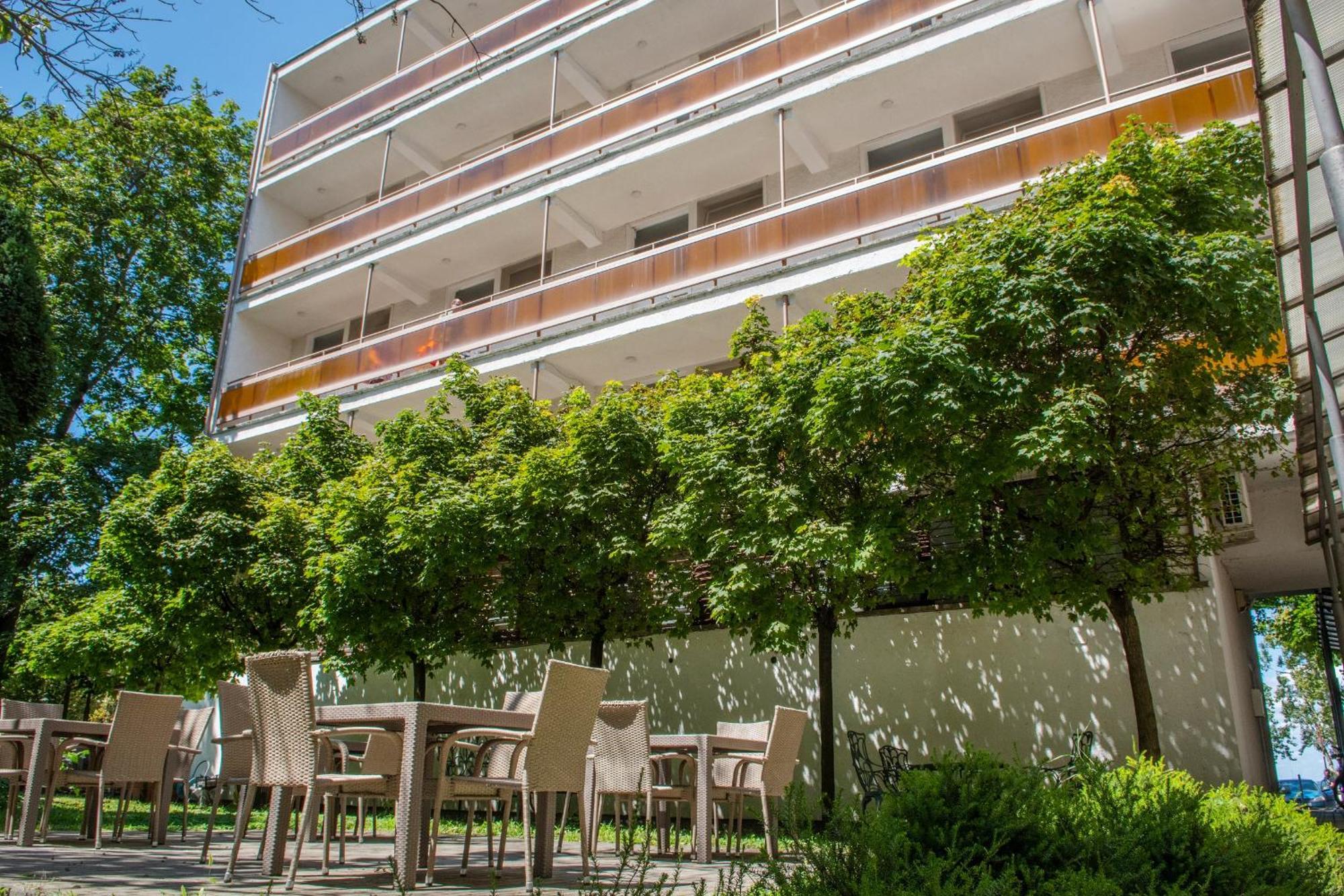 Ce Napfeny Hotel Siófok Exterior foto