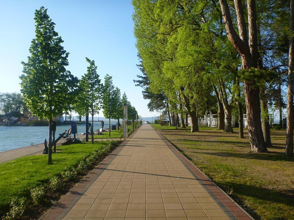 Ce Napfeny Hotel Siófok Exterior foto