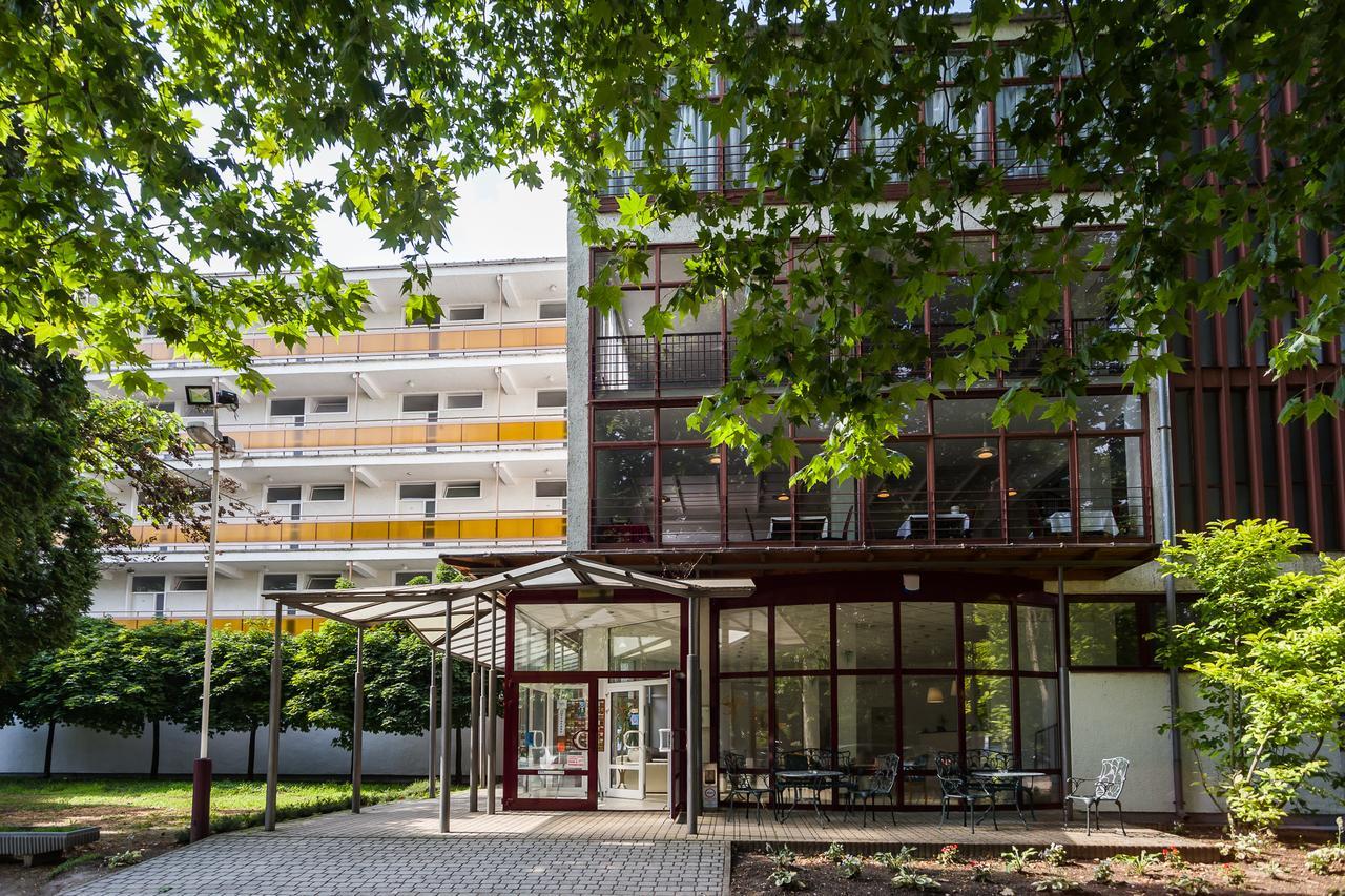 Ce Napfeny Hotel Siófok Exterior foto