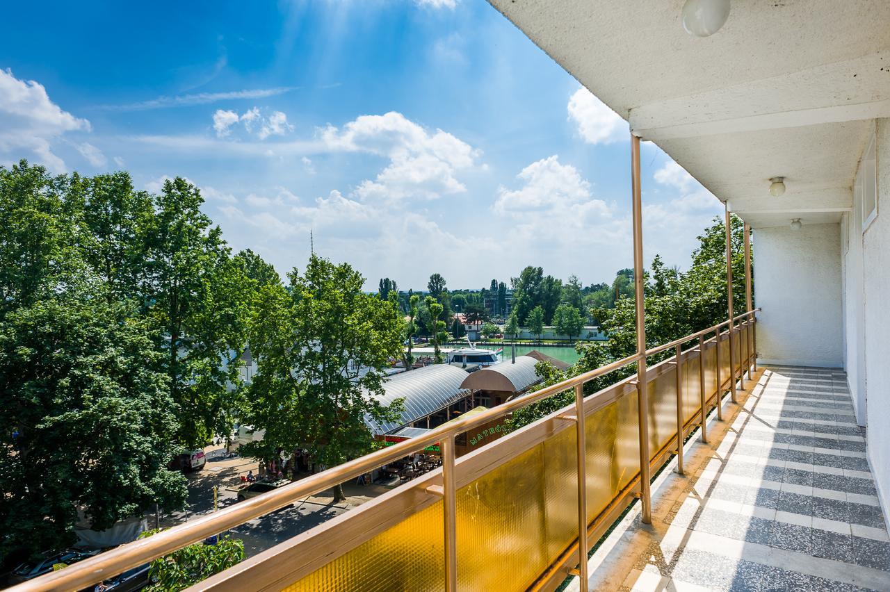 Ce Napfeny Hotel Siófok Exterior foto